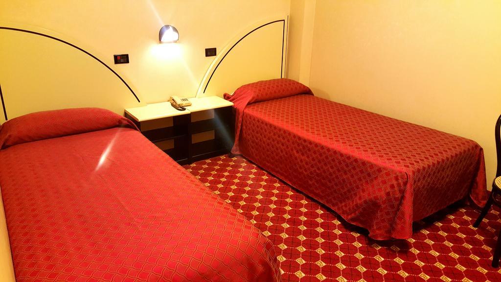 Hinterland Hotel Quartu Sant'Elena Værelse billede